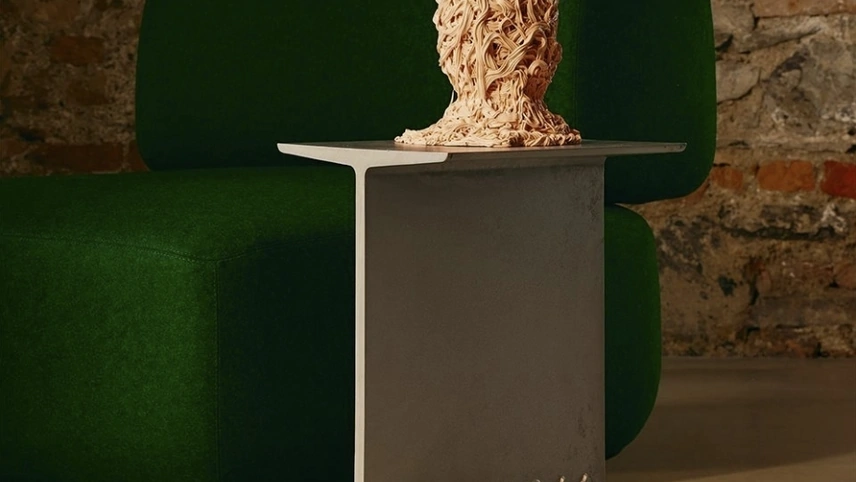 Tavolino Italia in metallo laccato di Desalto