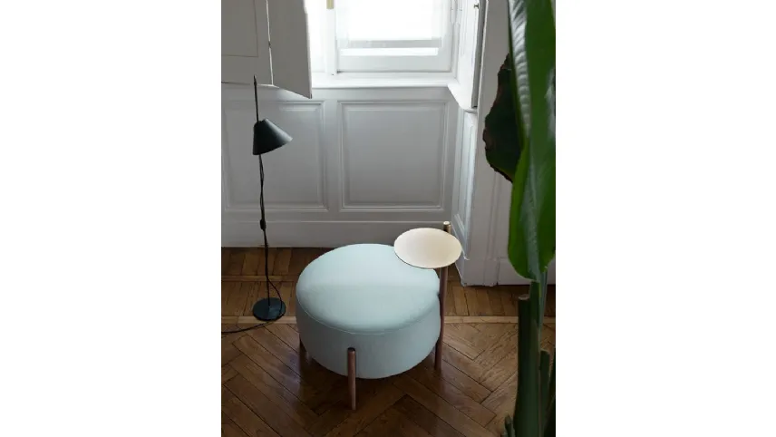 Pouf Flag in tessuto con piedini in legno e vassoio in ottone di Bolzan Letti