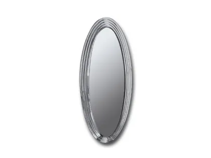 Specchio ovale di design Queen di Riflessi con cornice in cristallo specchiante