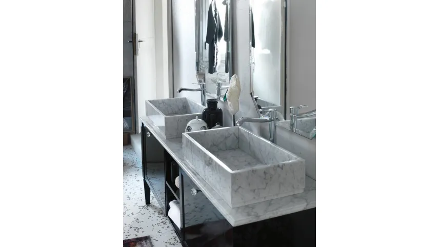 Mobile Bagno da appoggio in laccato lucido con doppio lavabo in marmo bianco di Carrara DIAMANTE DM25 di Compab