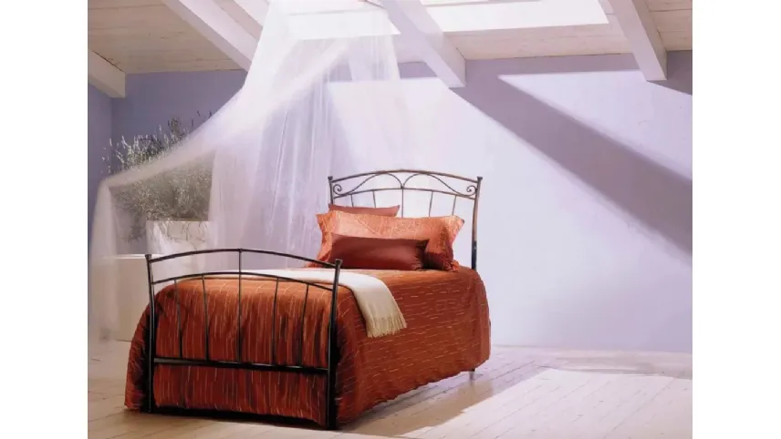Letto singolo Dora in ferro battuto con testiera di Bontempi