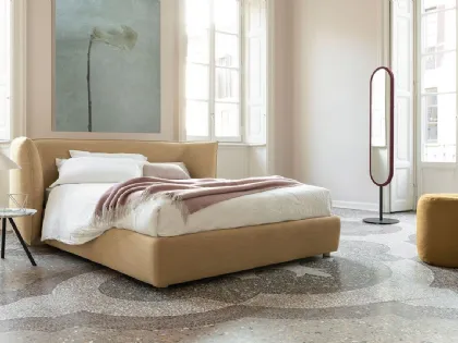 Letto in tessuto dalle forme morbide e avvolgenti con box contenitore Jill di Bolzan