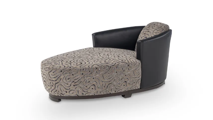 Poltrona Hotel Chaise Longue in tessuto e pelle di Calia