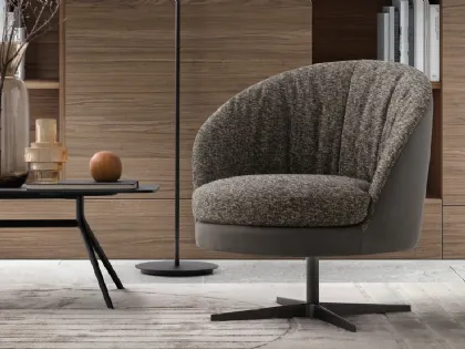 Poltroncina Oyster in tessuto imbottito di Le Comfort