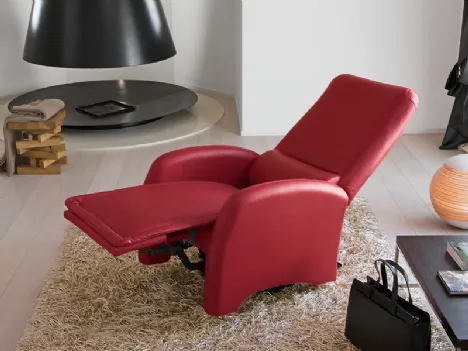 Poltrona Relax con meccanismo alzapersona Event di Rigosalotti