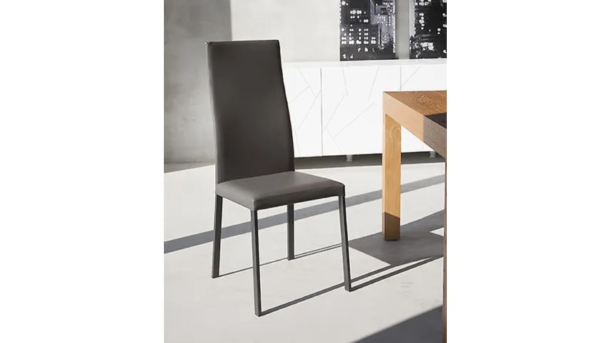 Sedia Denise Flex in pelle con schienale alto di Riflessi