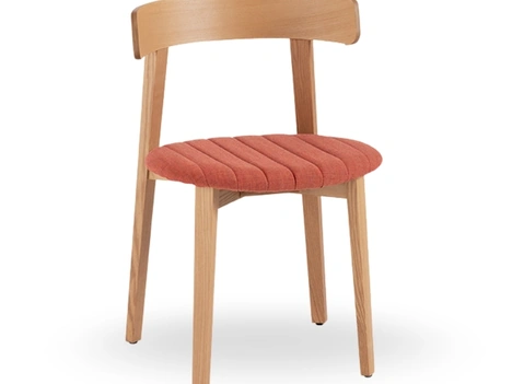 Sedia in legno Maya di Midj