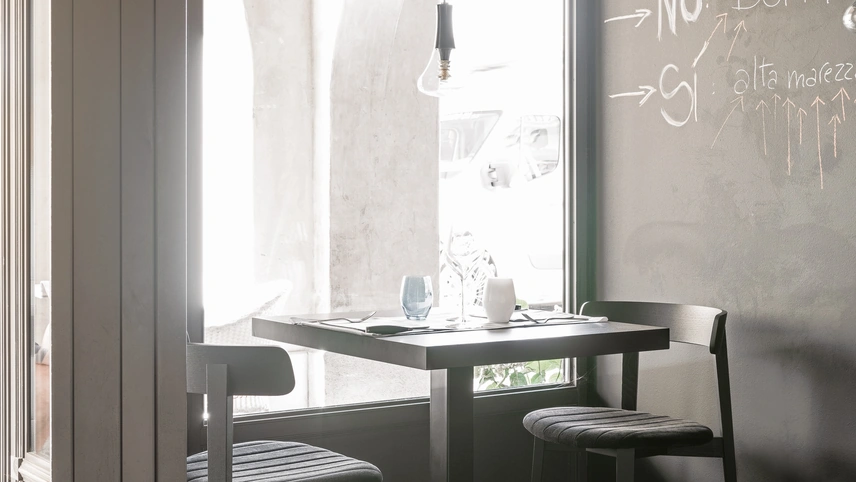 Sedia in legno Maya di Midj