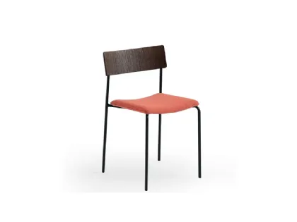 Sedia impilabile in legno con seduta imbottita Mito di Midj
