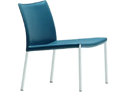 Sedia lounge rivestita in cuoio can gambe in acciaio Nuvola AT M CU di Midj