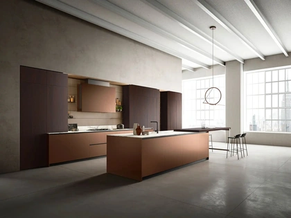 Cucina Design con isola Omicron + Yota Portrait 31 in laccato Rame e Rovere di Armony