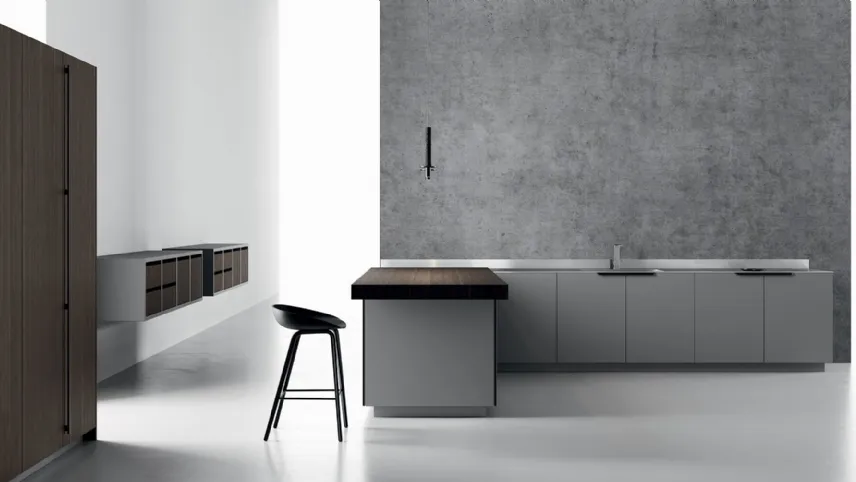 Cucina Design con penisola in rovere moro e laccato satinato con top in acciaio con vasca integrata Sistemi 4|1|2 di Copat Life