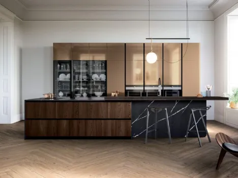 Cucina Design con isola Yota composizione 03 in finitura rovere thermo e laccato metallo liquido bronzo di Armony