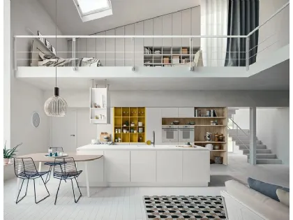 Cucina in laccato opaco bianco con tavolo in legno XXL di Astra