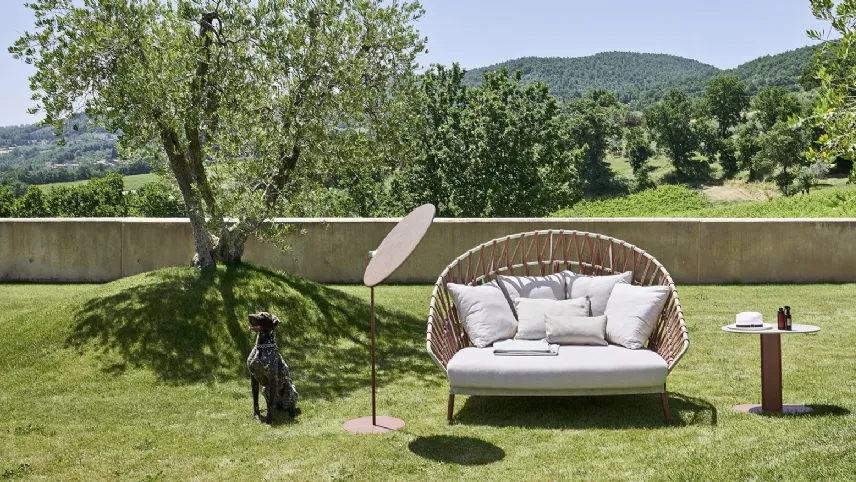 Divano Emma Cross Daybed Compact in tessuto e metallo di Varaschin