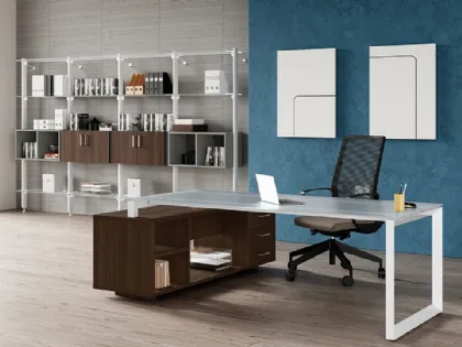 Scrivania Direzionale Stratos Plus Piano Vetro con Servente Samui di Compir